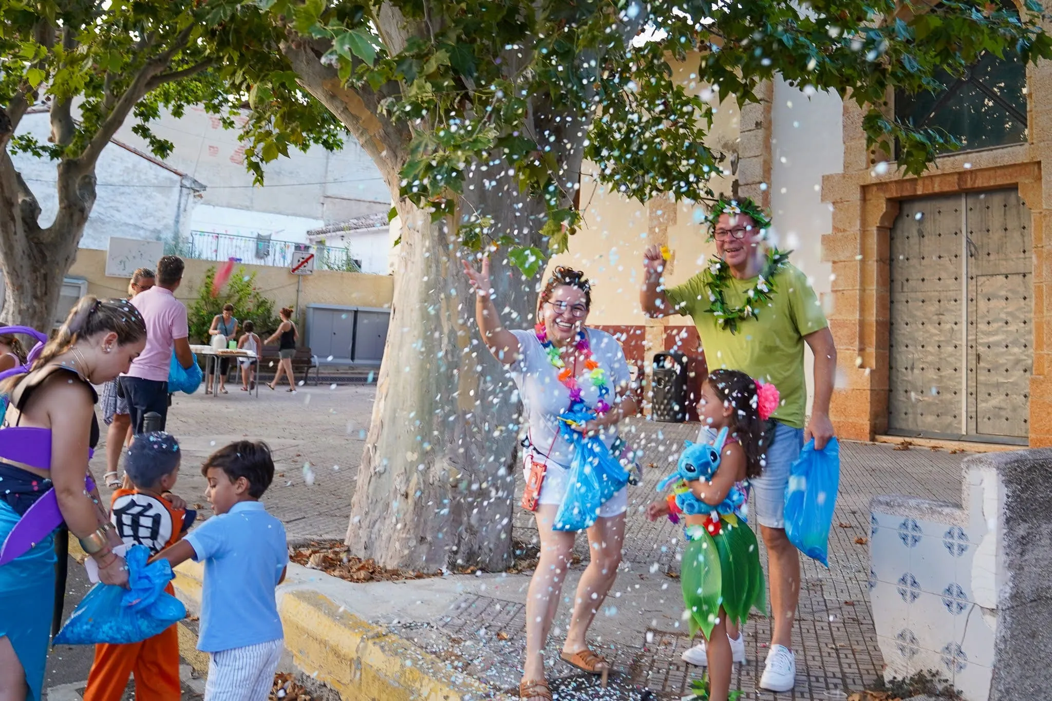 confeti-desfile-marxuquera-2025