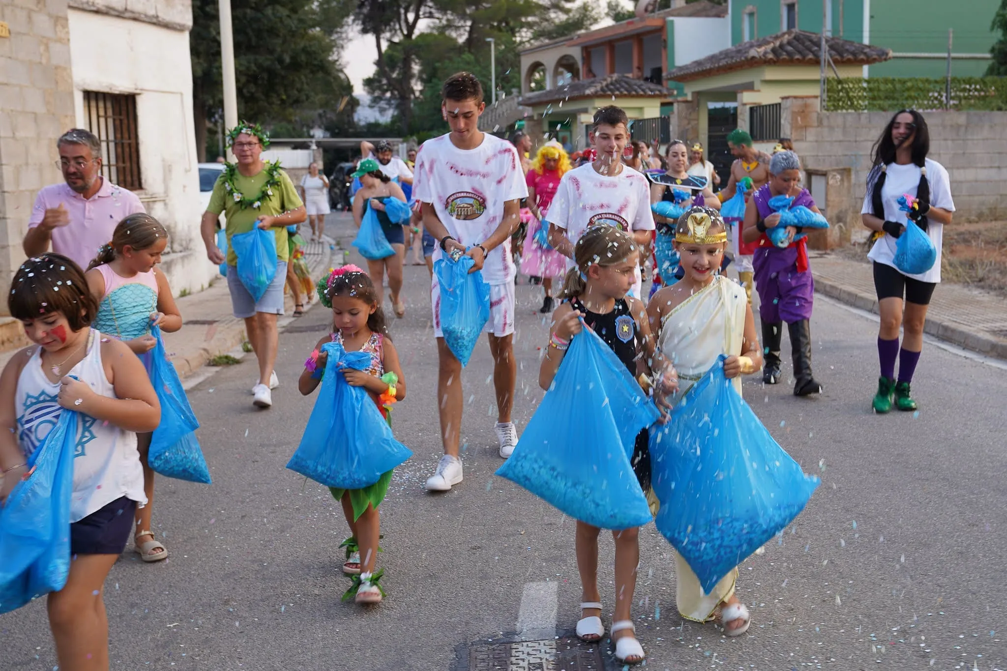 familias-disfrazadas-marxuquera-2025