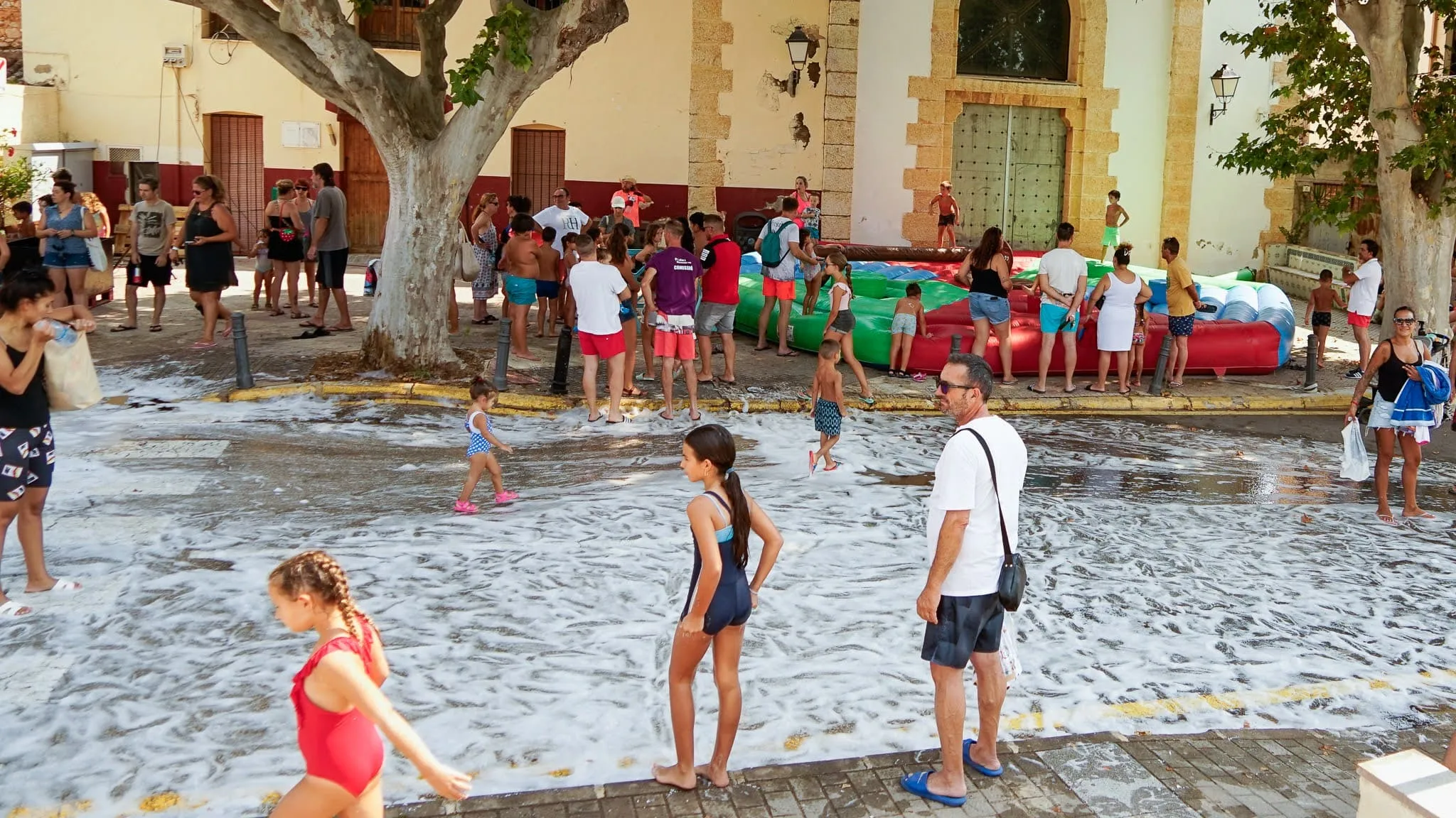 inicio-fiesta-espuma-marxuquera-2025